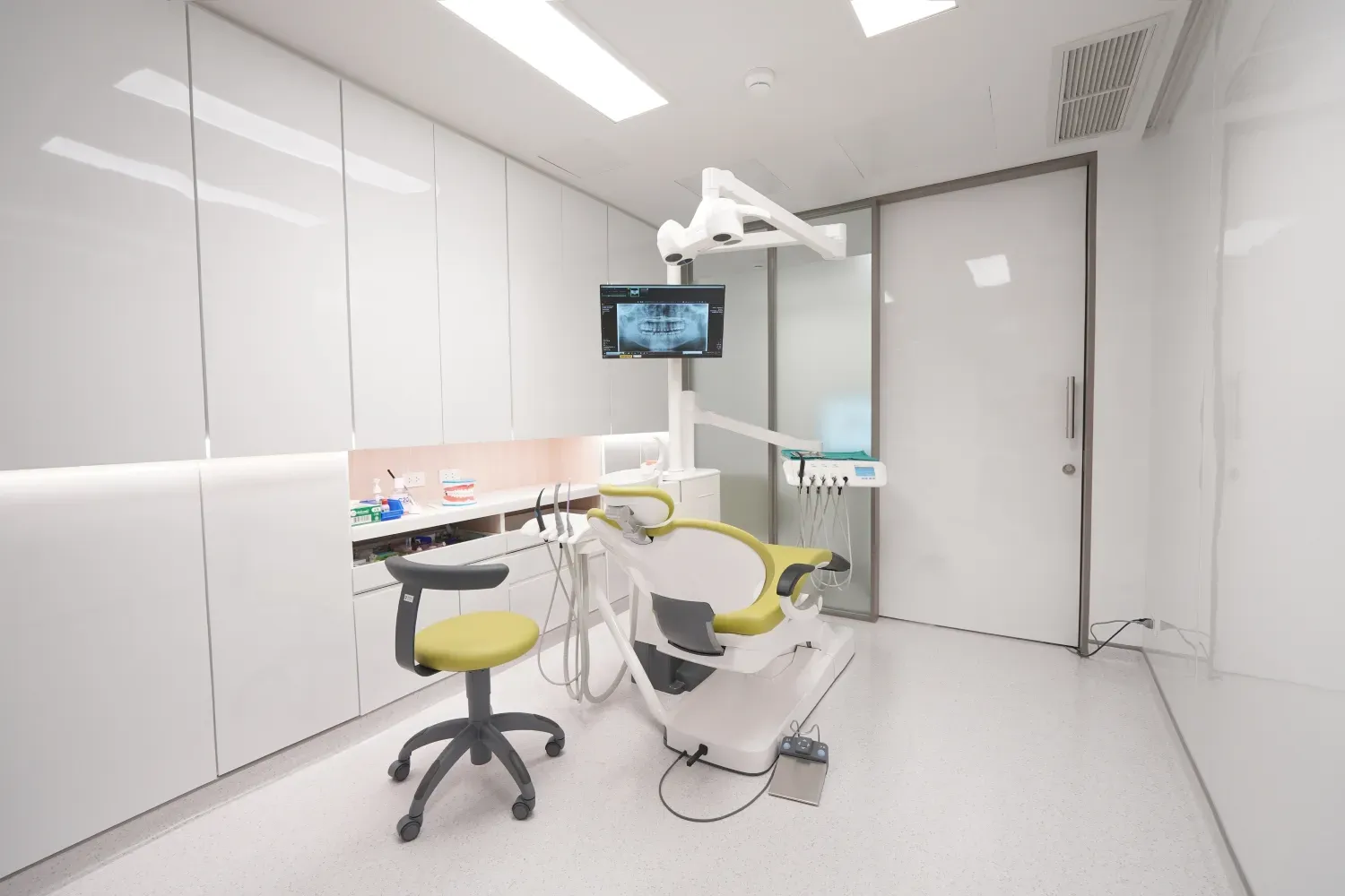 dental-unit-pic.jpg