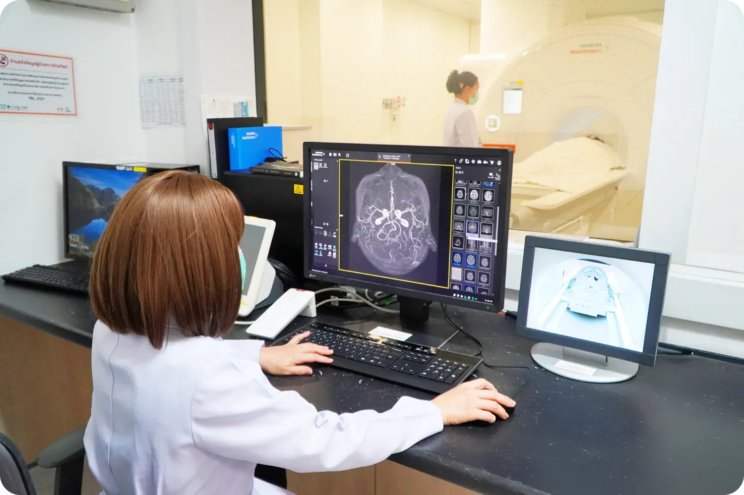 magnetic-resonance-imaging-mri-pic.png